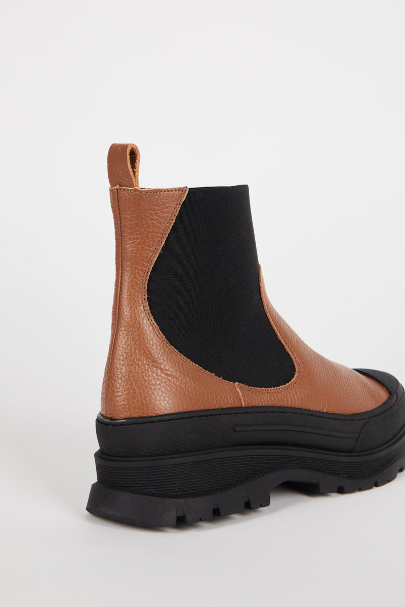 COURT LUG SOLE PLATFORM BOOT – Intentionally Blank