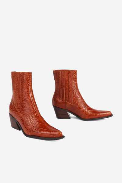 HILLARY CROC WESTERN BOOT – Intentionally Blank