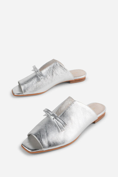 PALACE SQUARE TOE FLAT – Intentionally Blank
