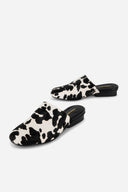 BLACK MOO